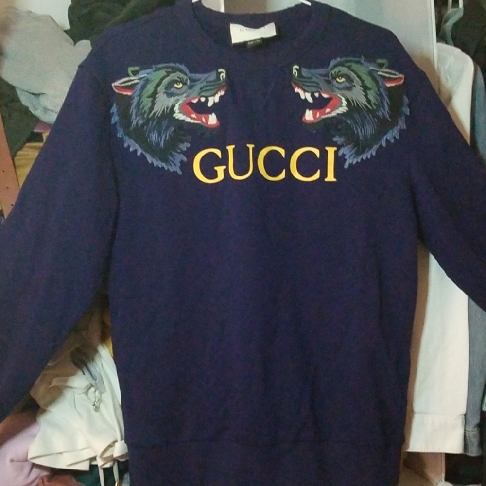 Gucci sweater & Coach sling backpack BUNDLE